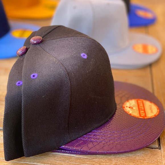 SnapBack Bundle 26 Hats New - Picture 8 of 8